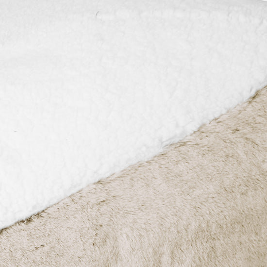 Cama Encorvada para Perros Grande - Piel de Conejo Sintética Marrón Dorado 03