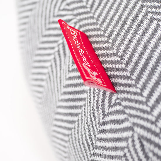 Escabel - Punto Tejido de Espiga Patrón Gris 02