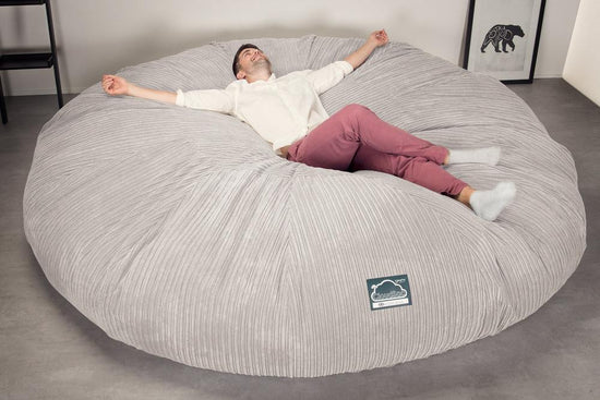 Lounge Pug, CloudSac 5000 XXXXXL, Sofá Puf Viscoelástico Titánico, Pana Clásica Marfil