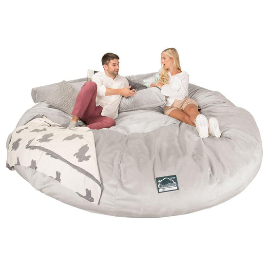 Lounge Pug, CloudSac 5000 XXXXXL, Sofá Puf Viscoelástico Titánico, Terciopelo Plata