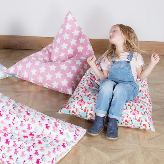 LOUNGE PUG, Puff Pera 'Relajarse' para niños, Estampado Para Niños - Estrellas Rosa