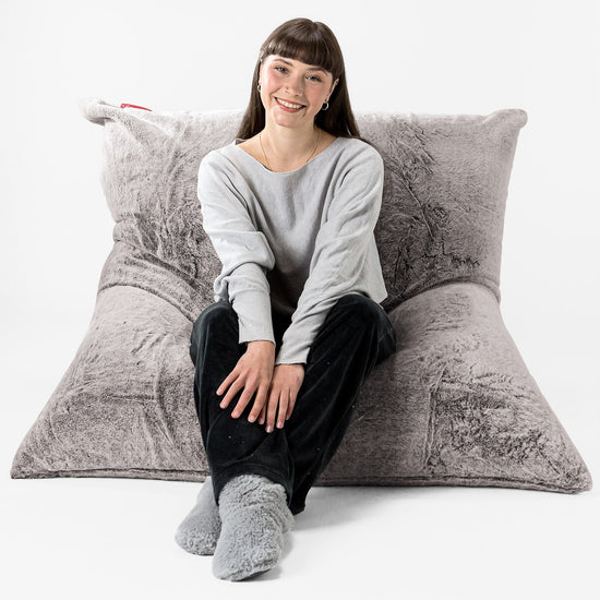 Puff Gigante Cama XL - Piel de Conejo Sintética Gris Claro 01