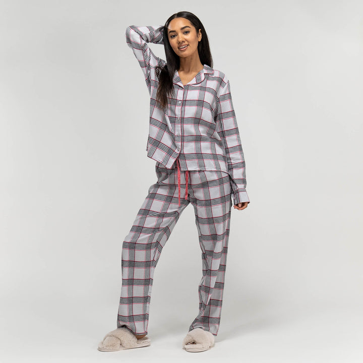 Pijama de mujer de Cuadros rosas 04