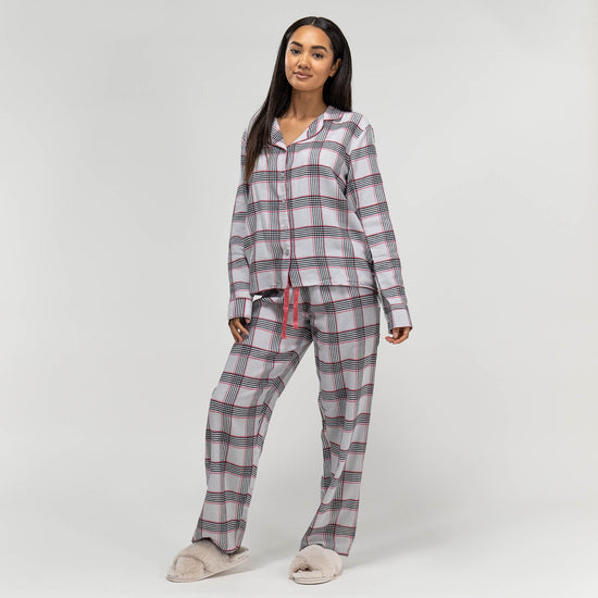 Pijama de mujer de Cuadros rosas 05