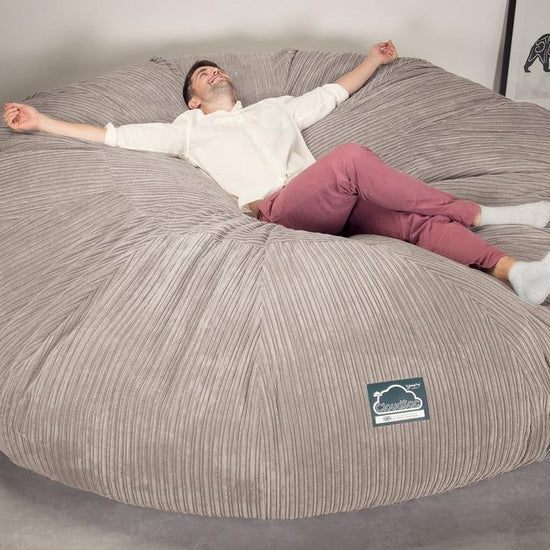 Lounge Pug, CloudSac 5000 XXXXXL, Sofá Puf Viscoelástico Titánico, Pana Clásica Visón