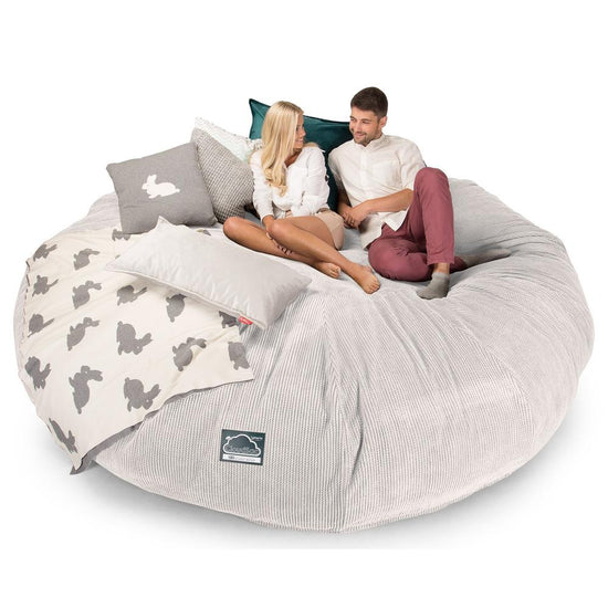 Lounge Pug, CloudSac 5000 XXXXXL, Sofá Puf Viscoelástico Titánico, Pompón Crema