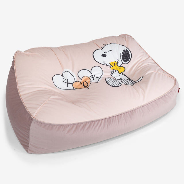 Charlie Brown y Snoopy Puf Sillón Encorvado - Besos 01