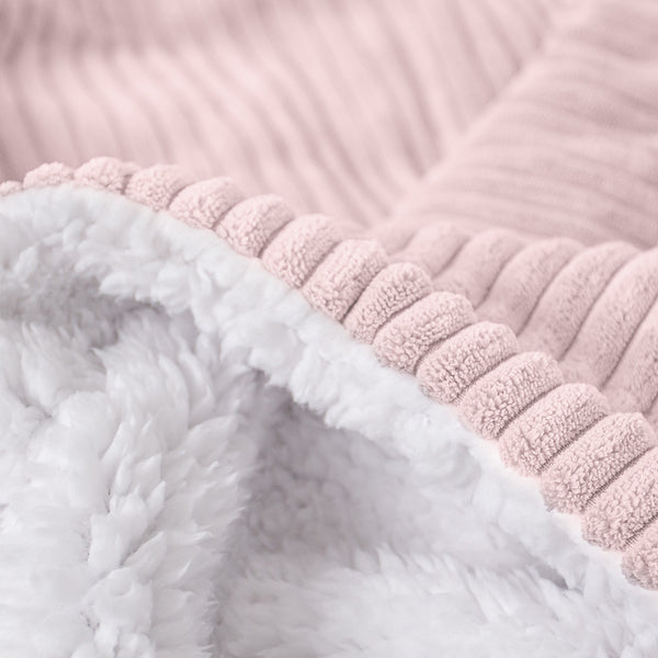 Manta de Sherpa - Pana Clásica Rosa Claro Fabric Close-up Image