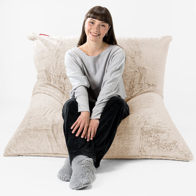 Puff Gigante Cama XL - Piel de Conejo Sintética Blanco 01