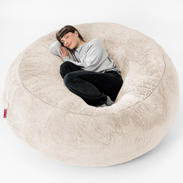 Puff Gigante 'Mega-Mamut' - Piel de Conejo Sintética Blanco 01