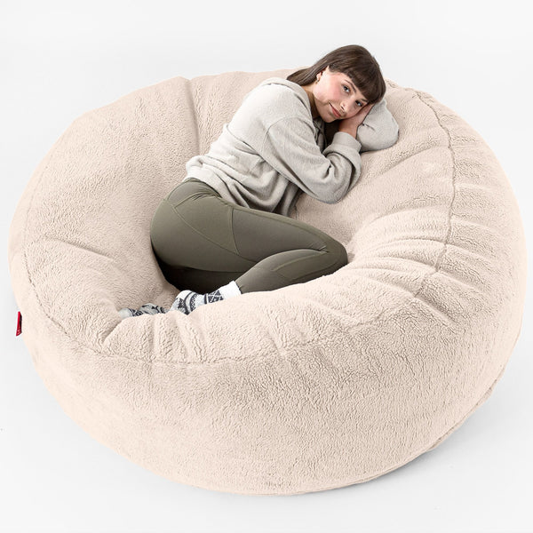 Puff Gigante 'Mega-Mamut' - Piel de Osito Sintética Crema 01