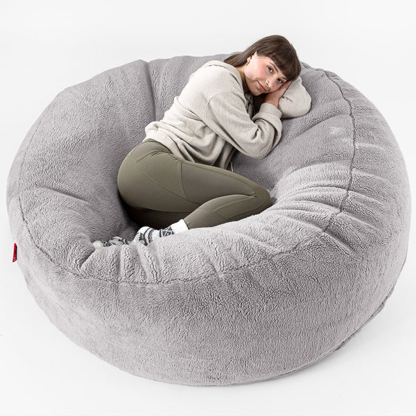 Puff Gigante 'Mega-Mamut' - Piel de Osito Sintética Gris Medio 01