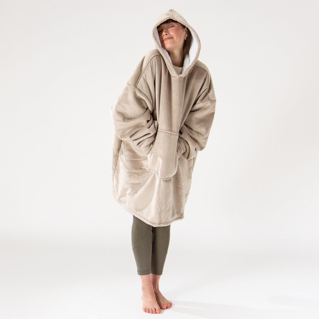 Sudadera Tipo Manta con Capucha Extragrande para Hombre o Mujer - Tela Minky Lisa Crema / Visón 02