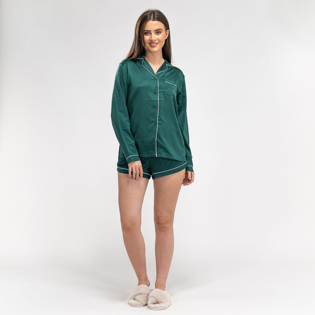 Short pijama de mujer Satin Verde Esmeralda 01