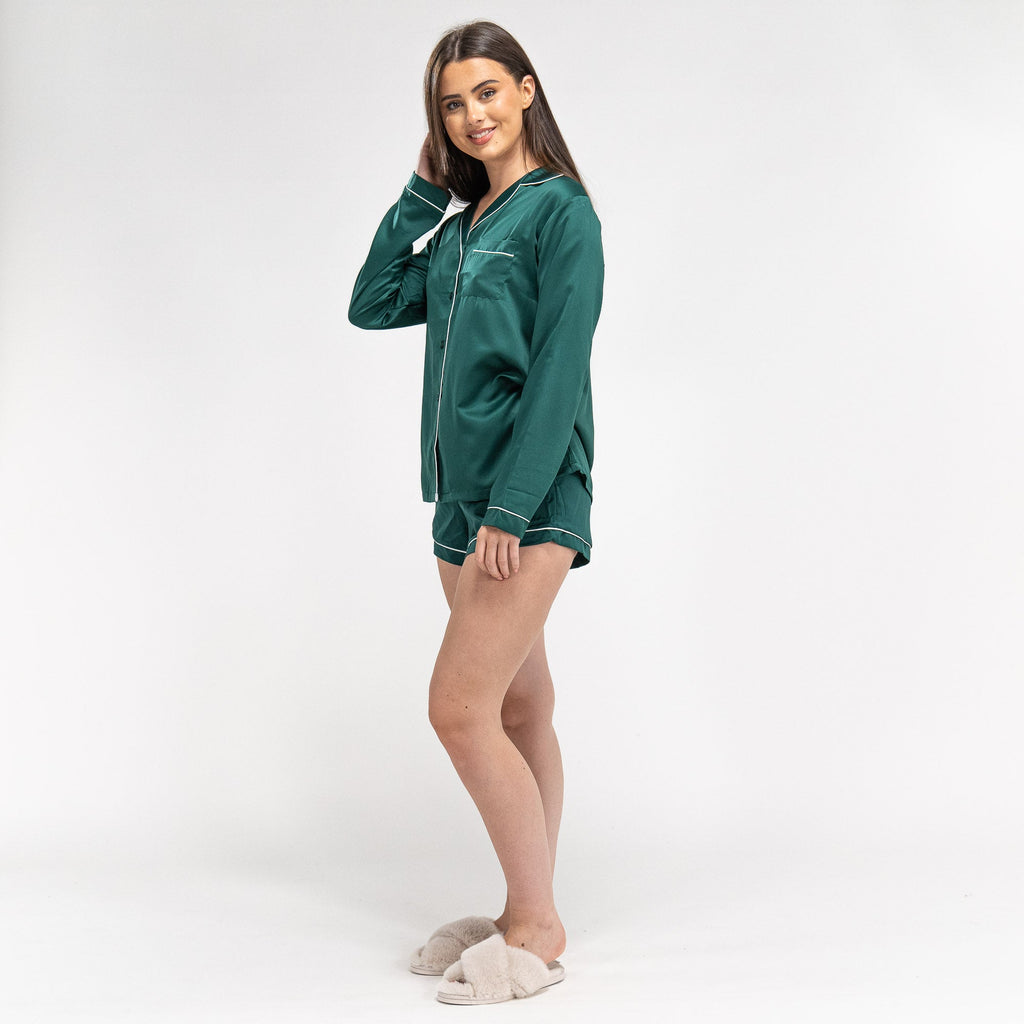 Short pijama de mujer Satin Verde Esmeralda 02