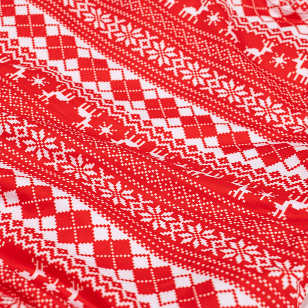 Pijama Navidad de Mujer Renos y Grecas Rojos Fabric Close-up Image