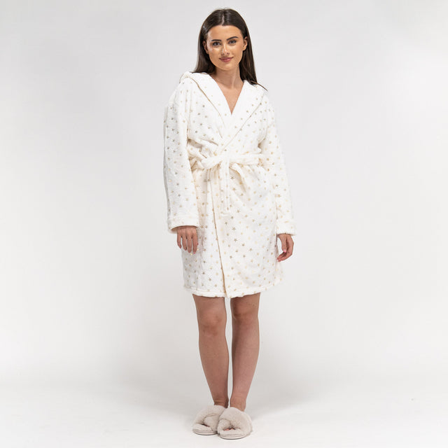 Bata polar crema con estrellas para mujer 01